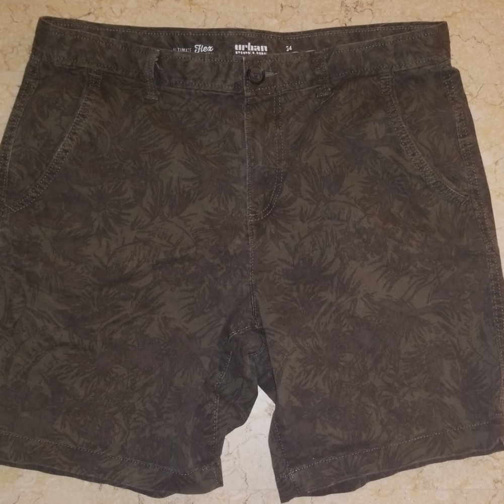 Urban Pipeline Palm Tree Shorts
